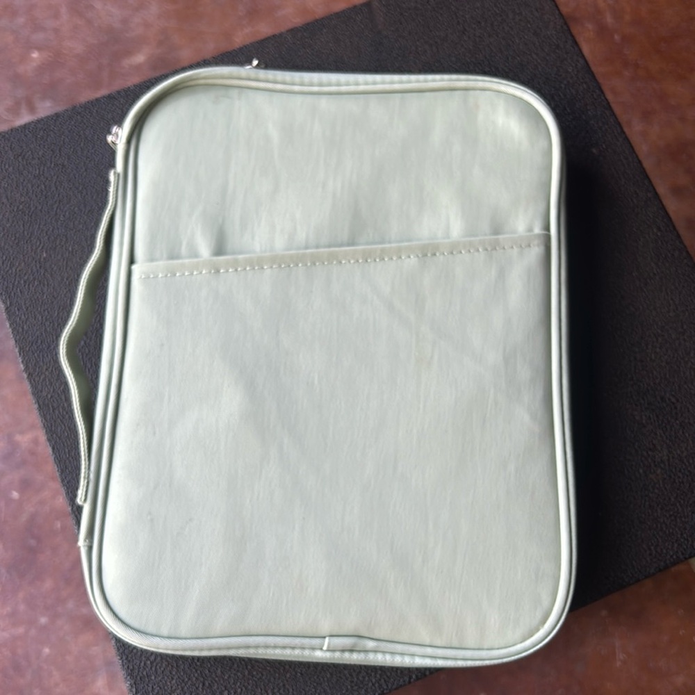 IPad Case Light Green